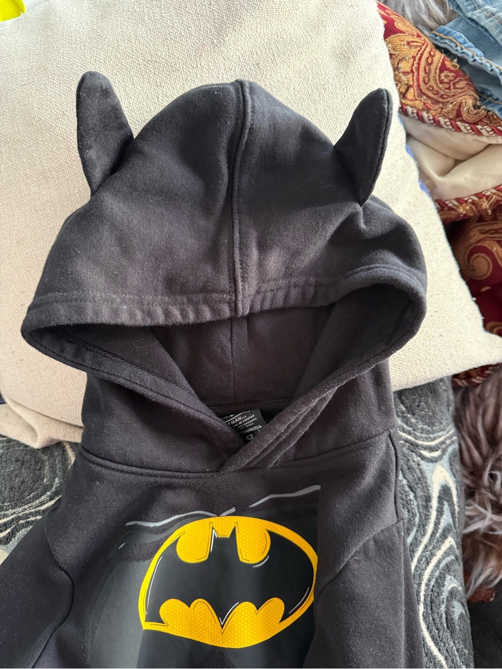 Batman boys hoody 4T but fits like 3T